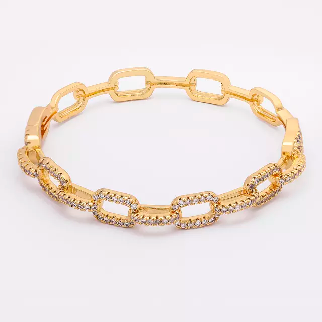 Stylish Gold Interlink Bracelet