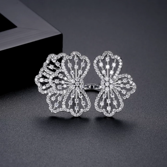 Luxury White Stone Flower Ring