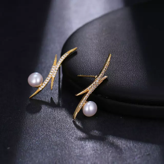 Stylish Gold Earring with Pearl