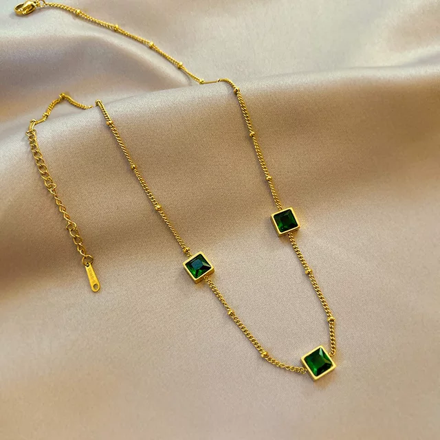 Anti Tarnish Emerald Neckpiece