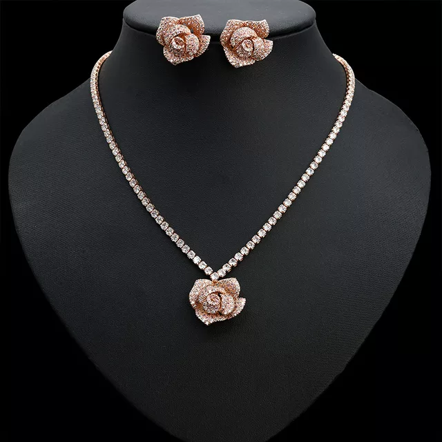 Stunning Rose Necklace Set
