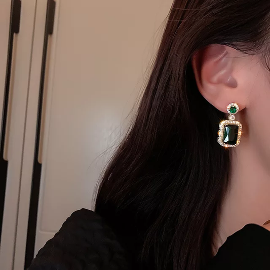 Anti Tarnish Elegant Emerald Earrings