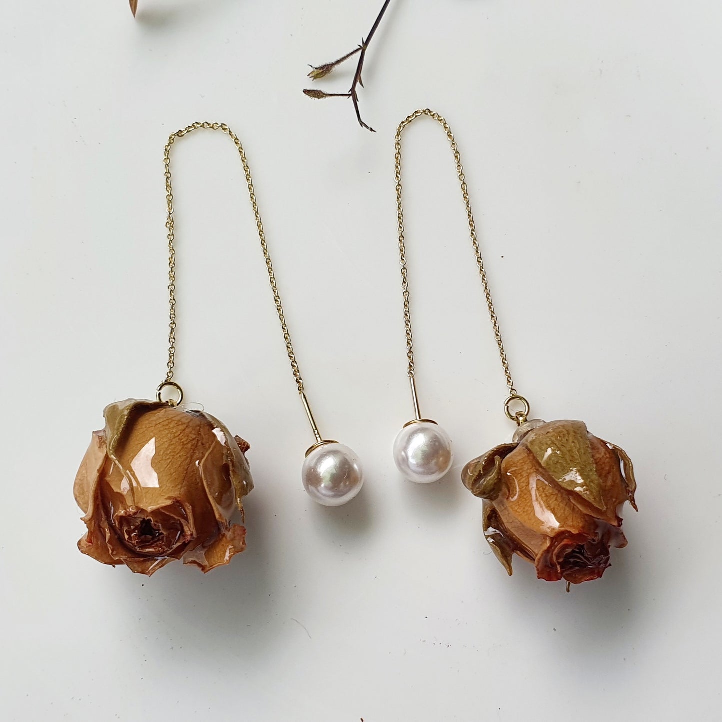 Rose Pearl Hanging Earring