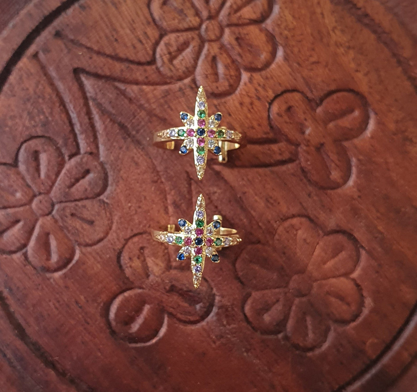 Multi-coloured Star Earcuff