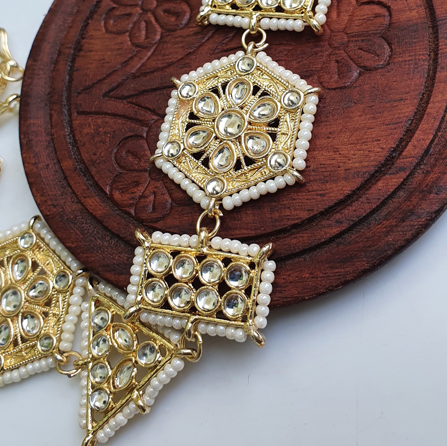 Elegant Kundan Shishful