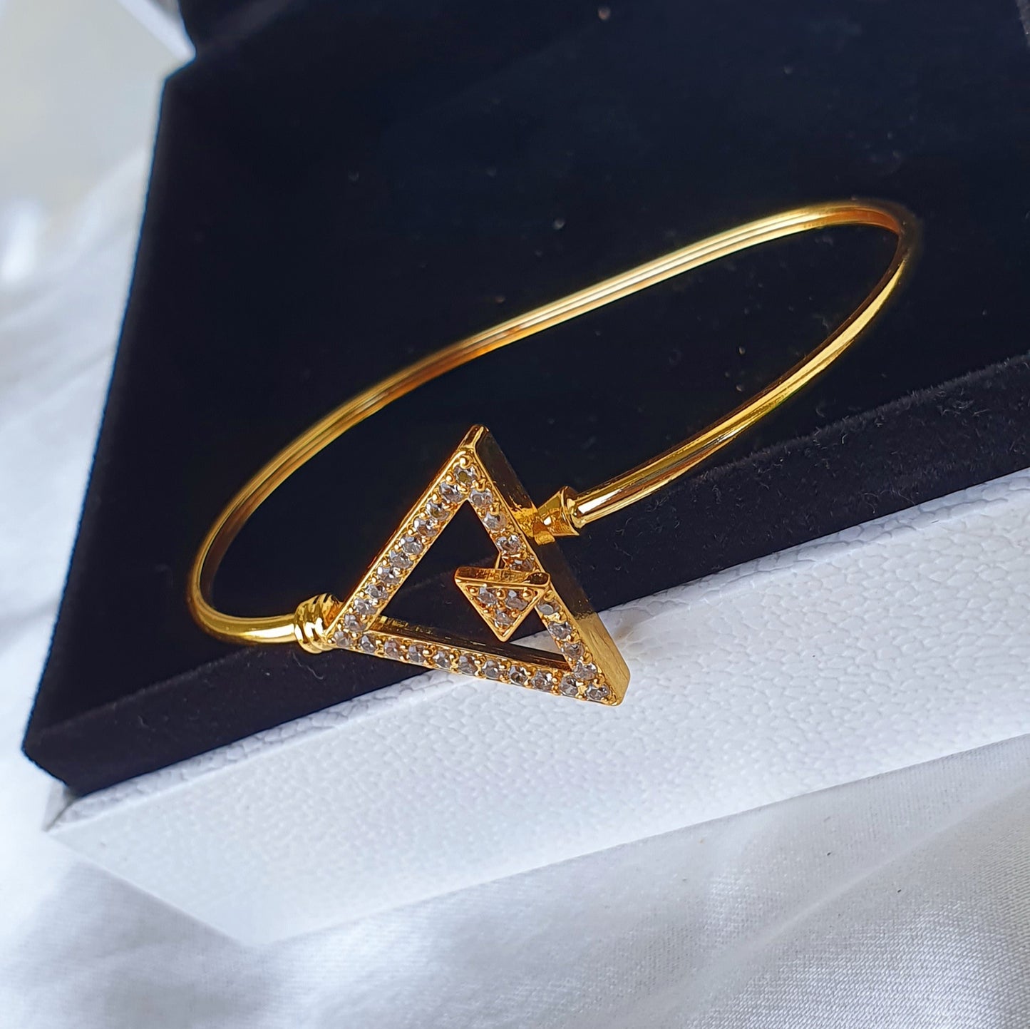 Beautiful Gold Triangle Bracelet