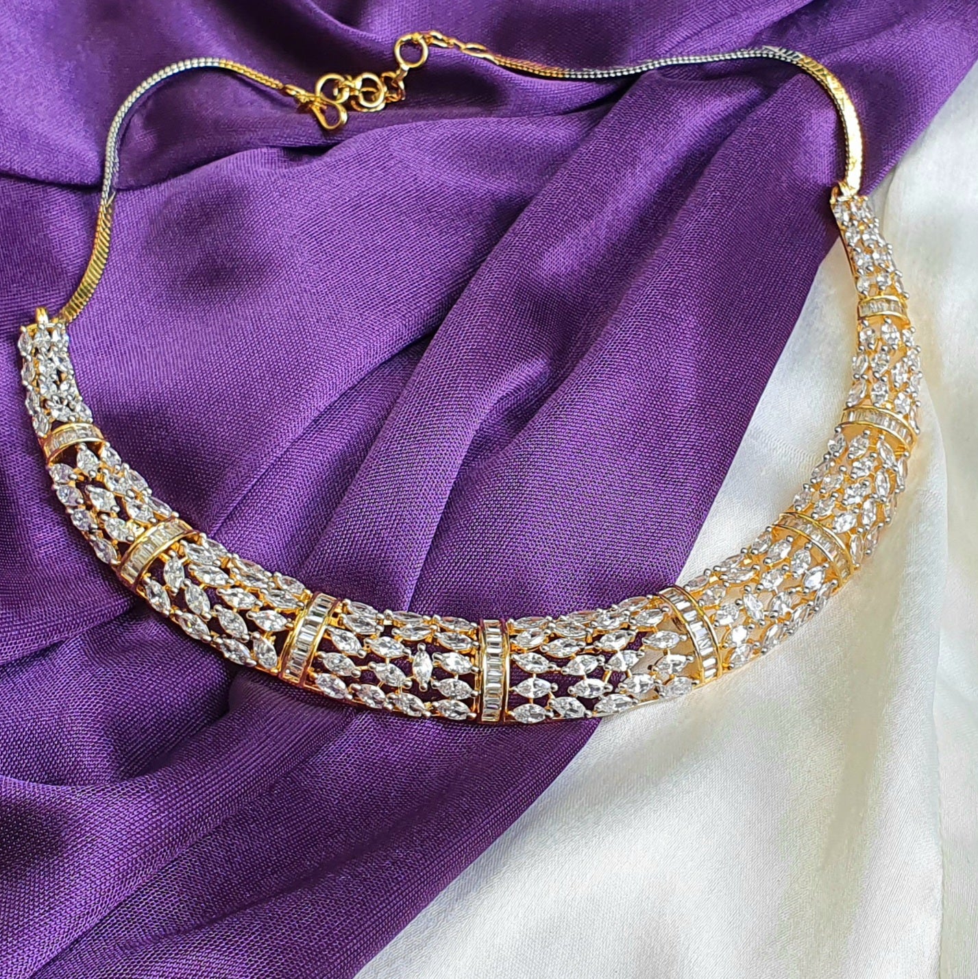 Unique and Stylish White Stone Necklace Set