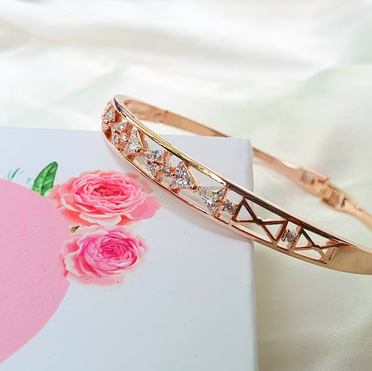 Pretty Bow Design Rosegold Bracelet