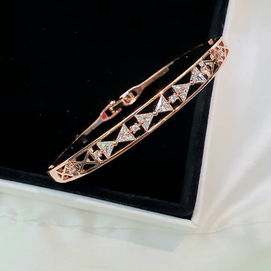 Pretty Bow Design Rosegold Bracelet