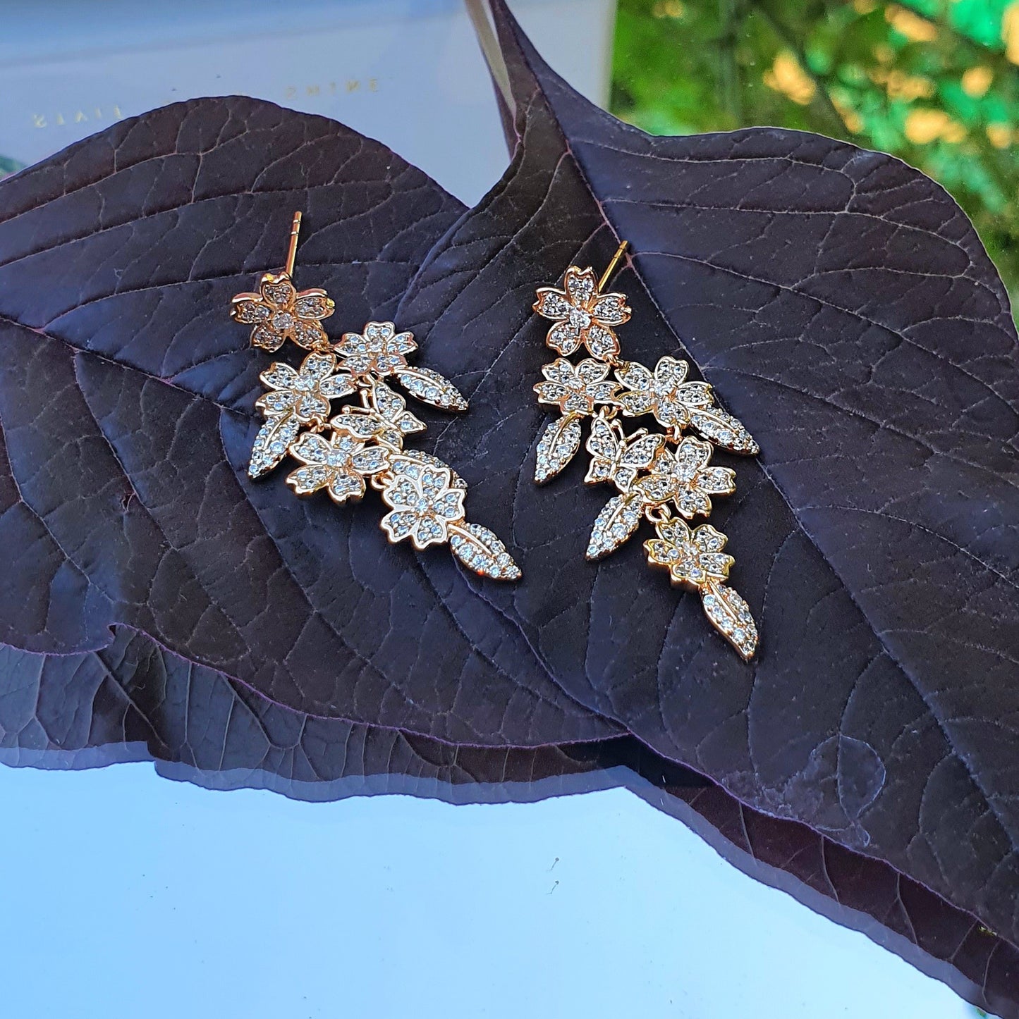 Beautiful Gold Floral Earring